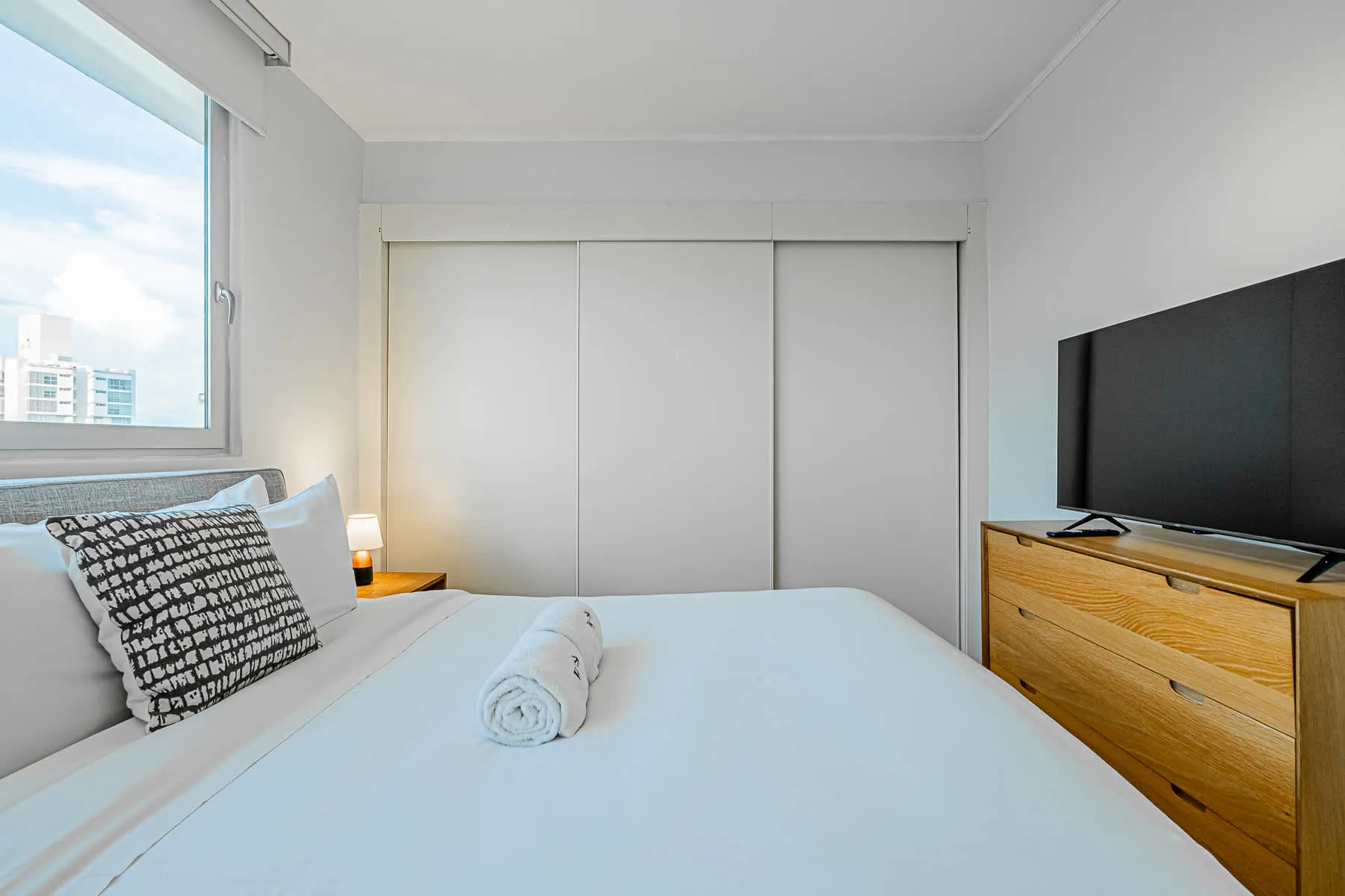 Airy 2BR in San Francisco w/ Pool