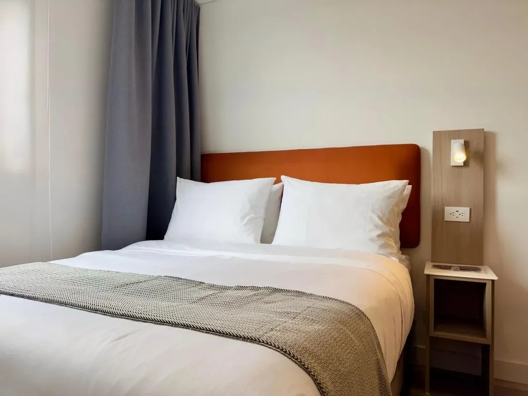 Modern 2BR in Santa Barbara w/ Balcony