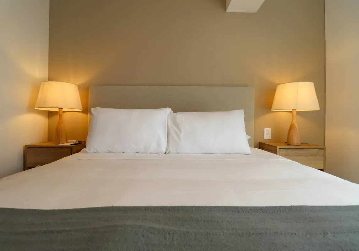 Luxury & Cozy 2BR w/ Balcony in Miraflores