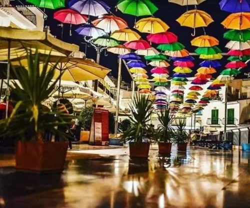 La Casa Hotel & Restaurant