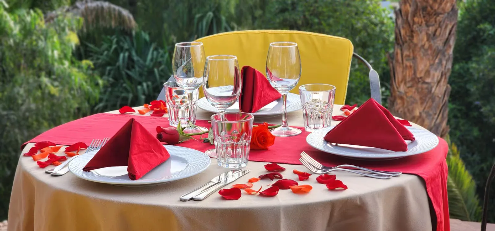 Dining at Palais Mirage