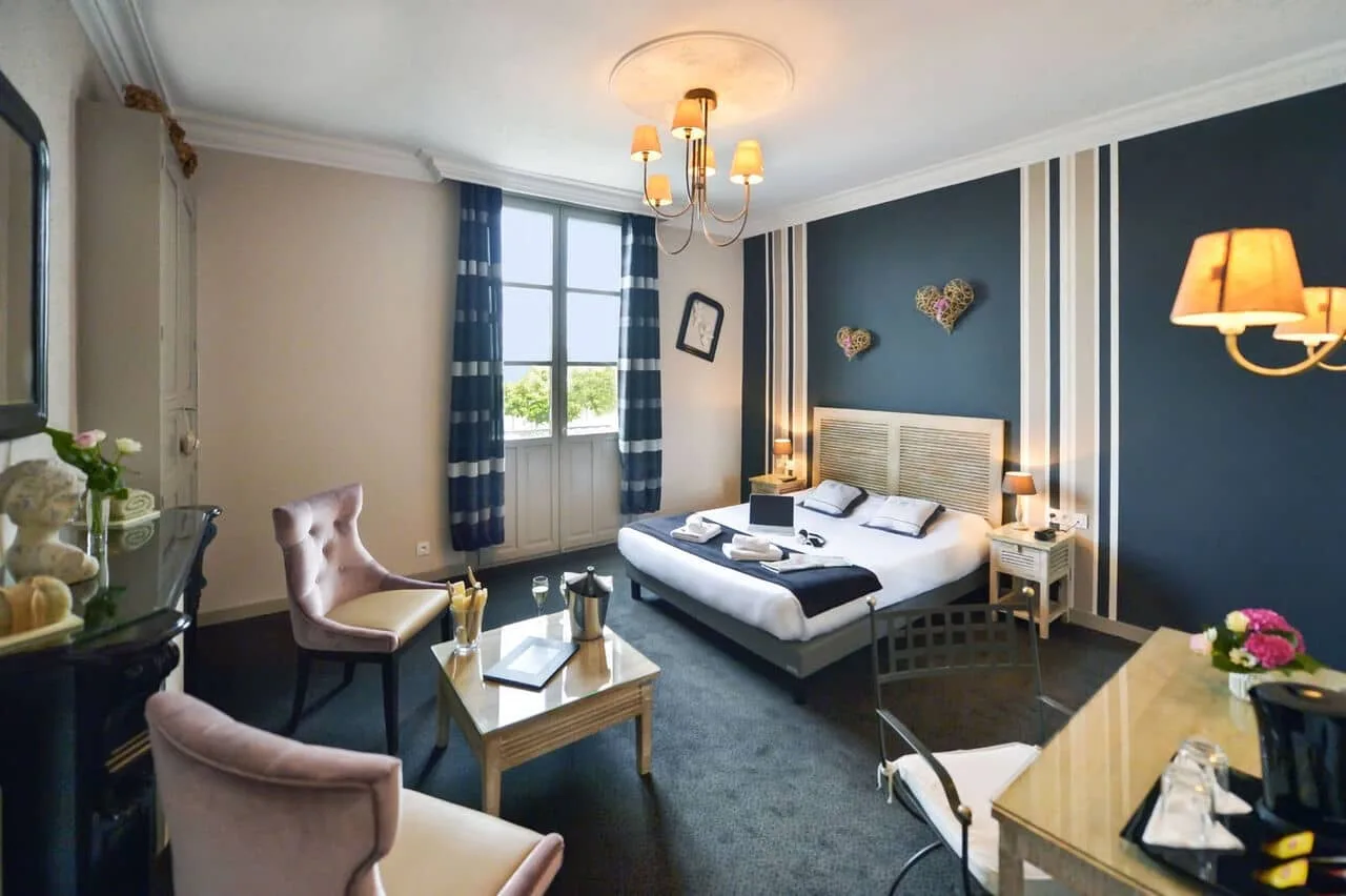 Hotel room for one or two guests