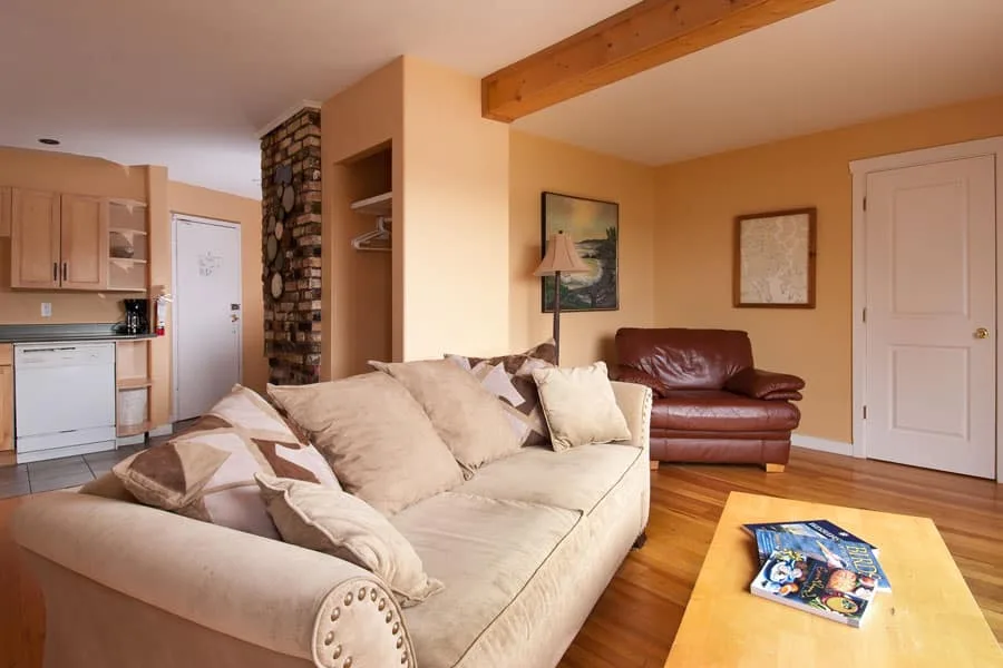 Suite living room