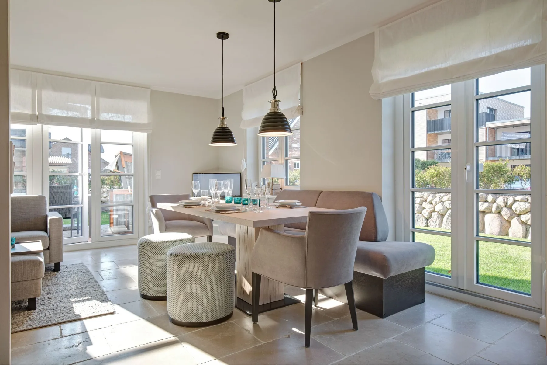 Frisch. Wohltuend anders. Viel Platz. Design & Wellness.