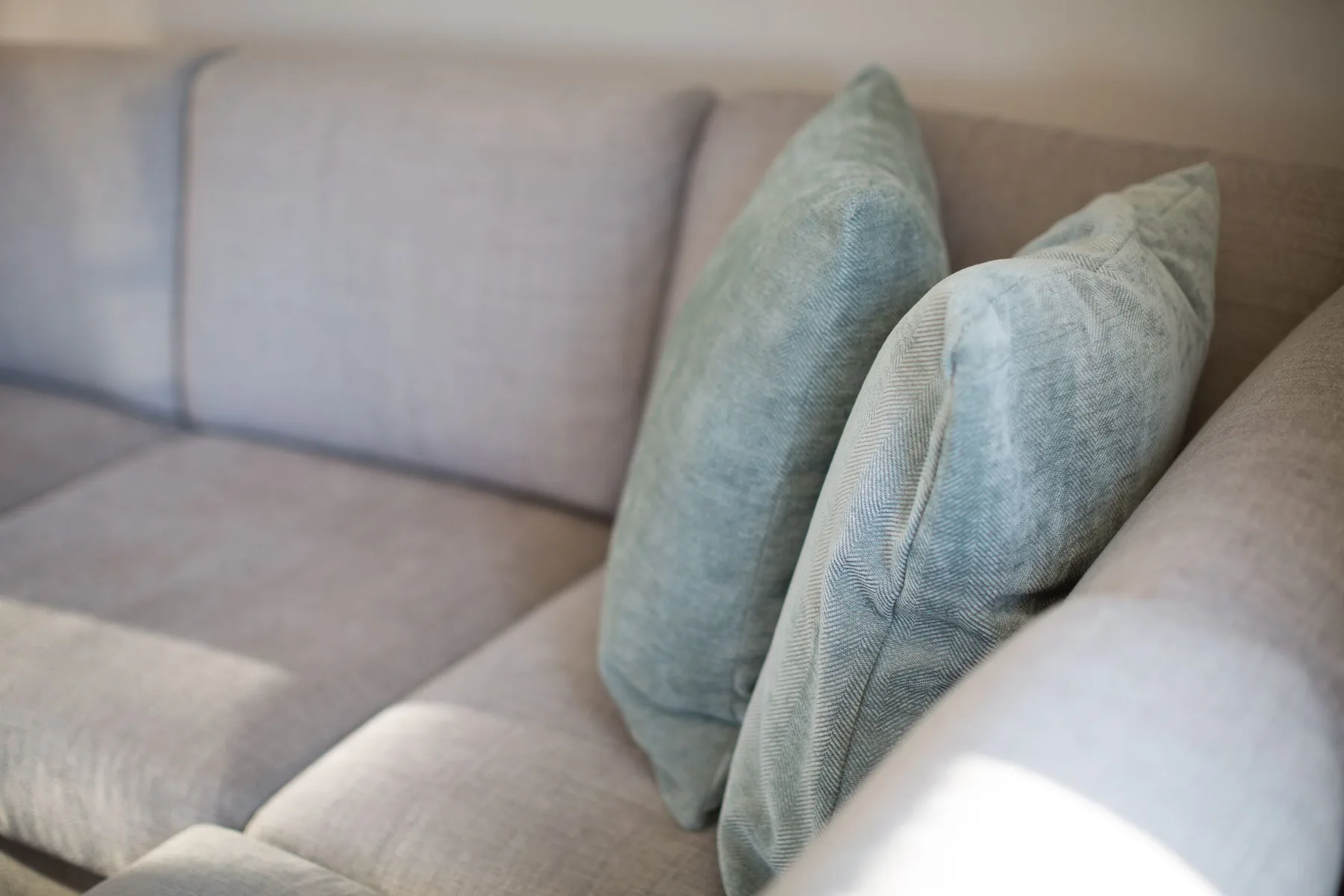 Frisch. Wohltuend anders. Viel Platz. Design & Wellness.