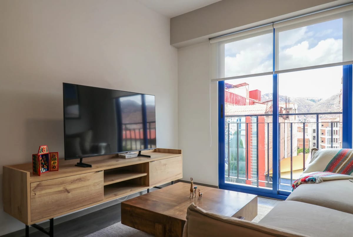 Bright 2BR in Historic Cusco w/ Balcony