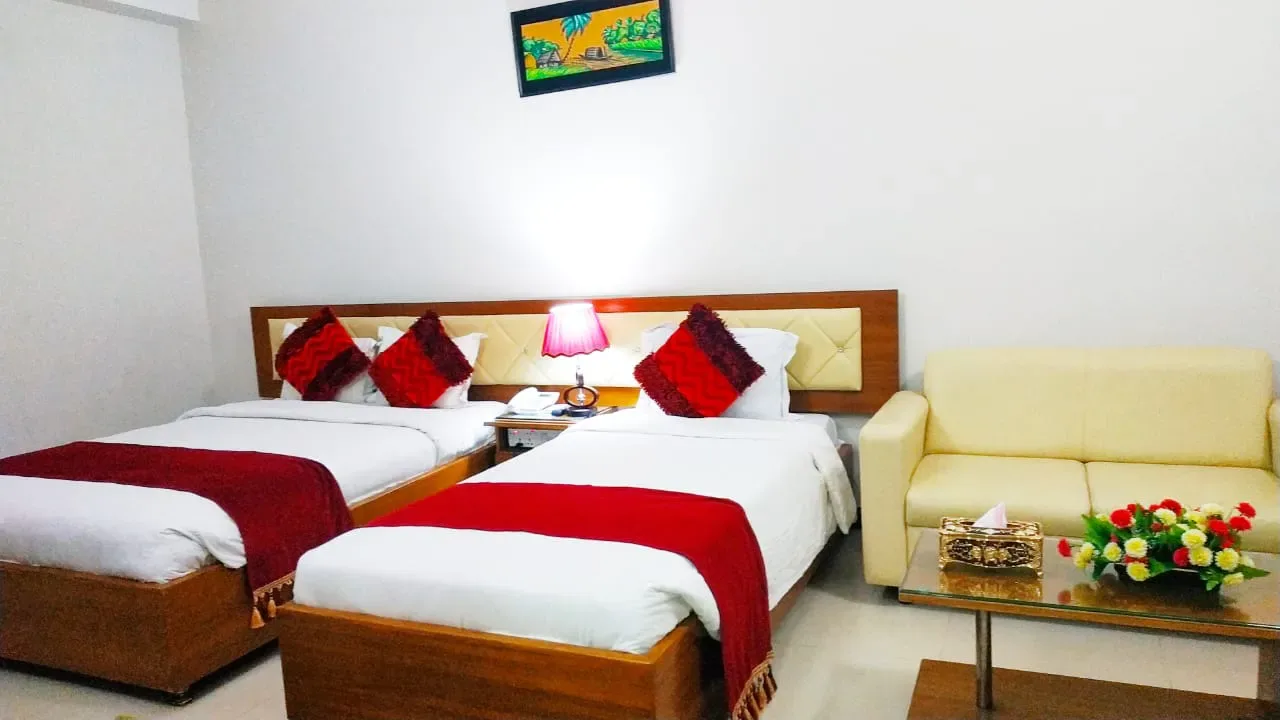 Hotel Khan Palace