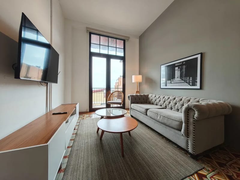 High-end 1BR in Casco Antiguo w/ Balcony
