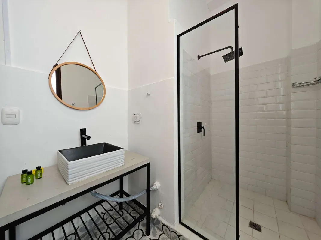 High-end 1BR in Casco Antiguo w/ Balcony