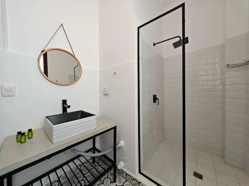 High-end 1BR in Casco Antiguo w/ Balcony