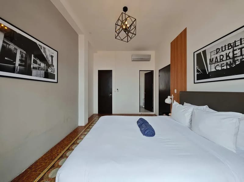 High-end 1BR in Casco Antiguo w/ Balcony
