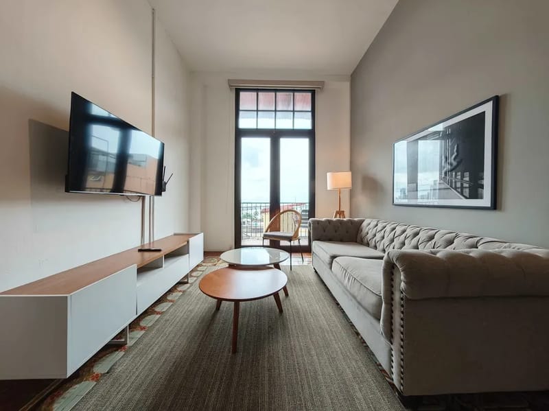 High-end 1BR in Casco Antiguo w/ Balcony