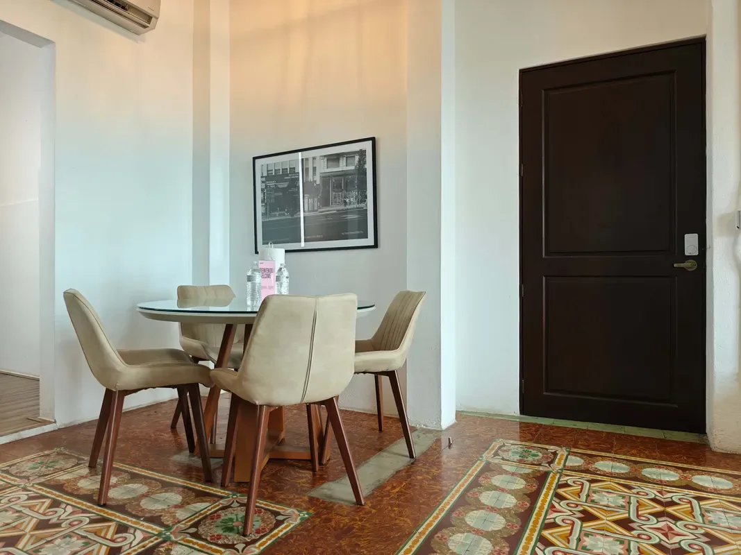 High-end 1BR in Casco Antiguo w/ Balcony