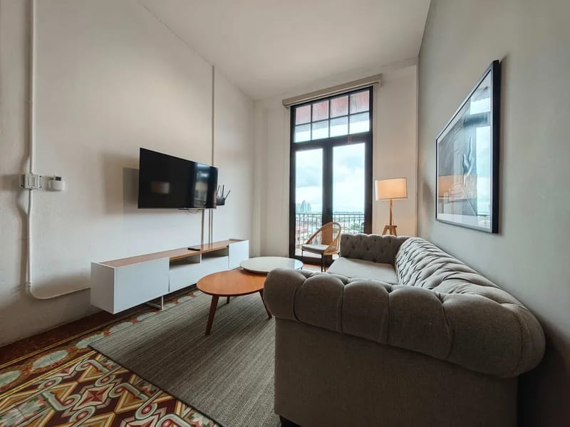 High-end 1BR in Casco Antiguo w/ Balcony