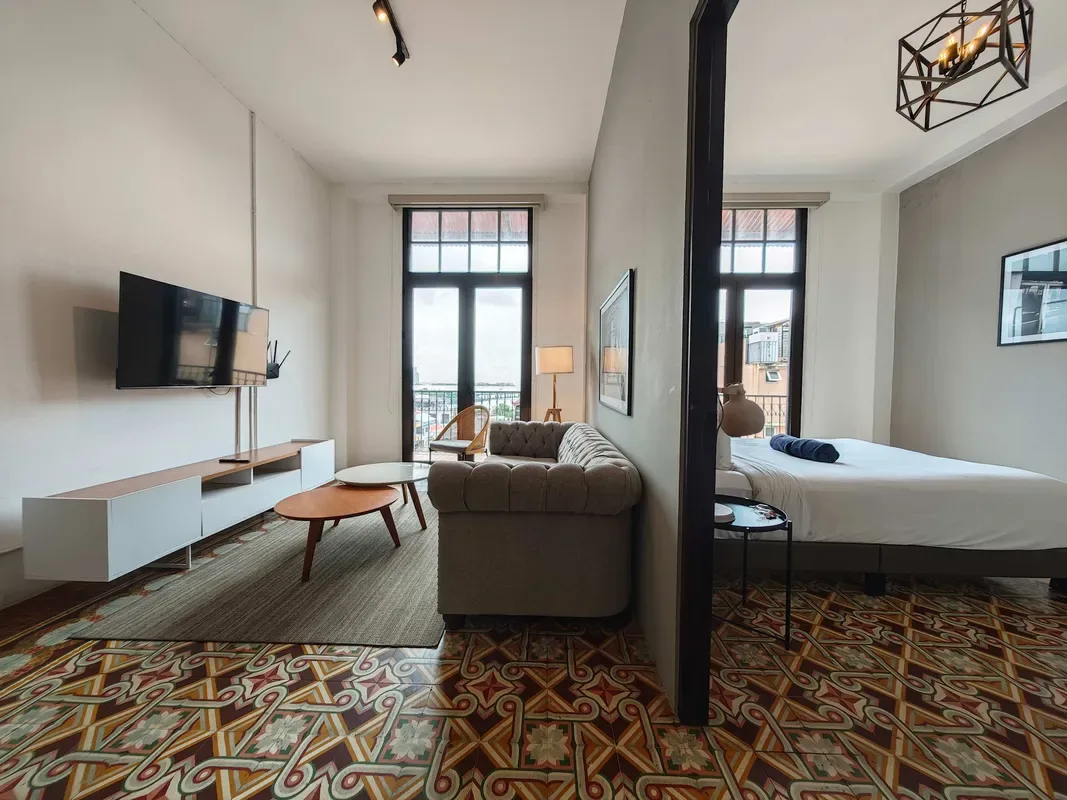 High-end 1BR in Casco Antiguo w/ Balcony