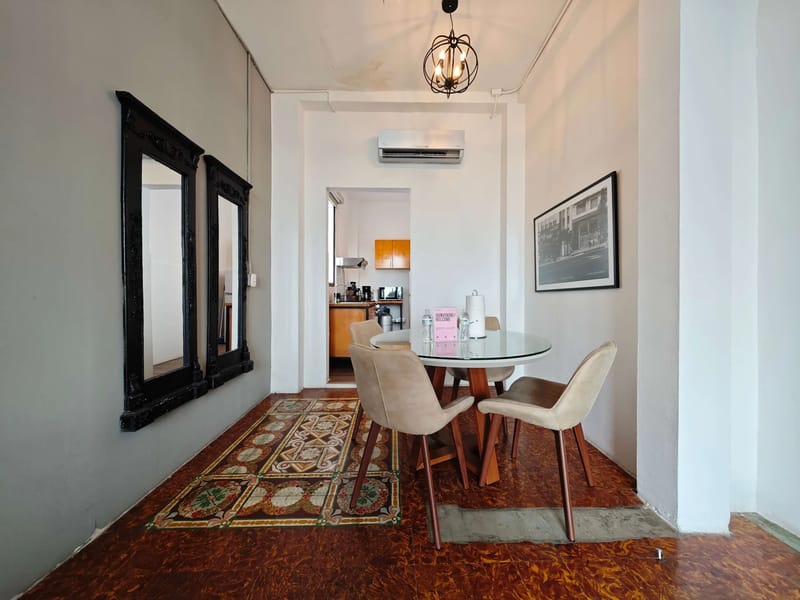High-end 1BR in Casco Antiguo w/ Balcony