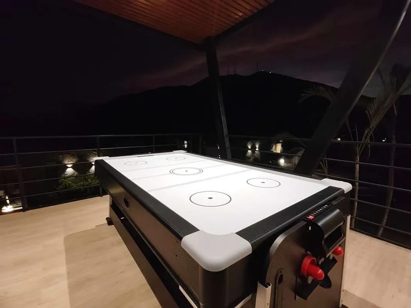 Quiet 4BR Villa with Pool & Terrace in Ica