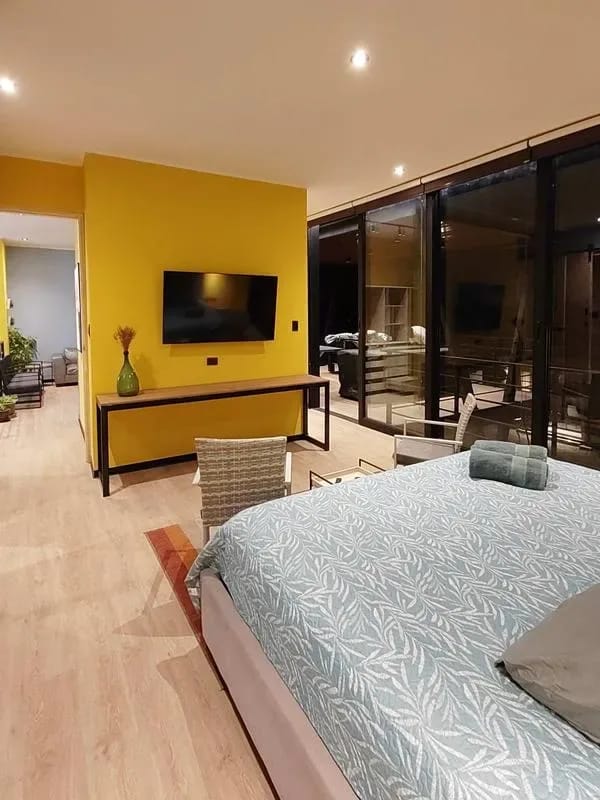 Quiet 4BR Villa with Pool & Terrace in Ica