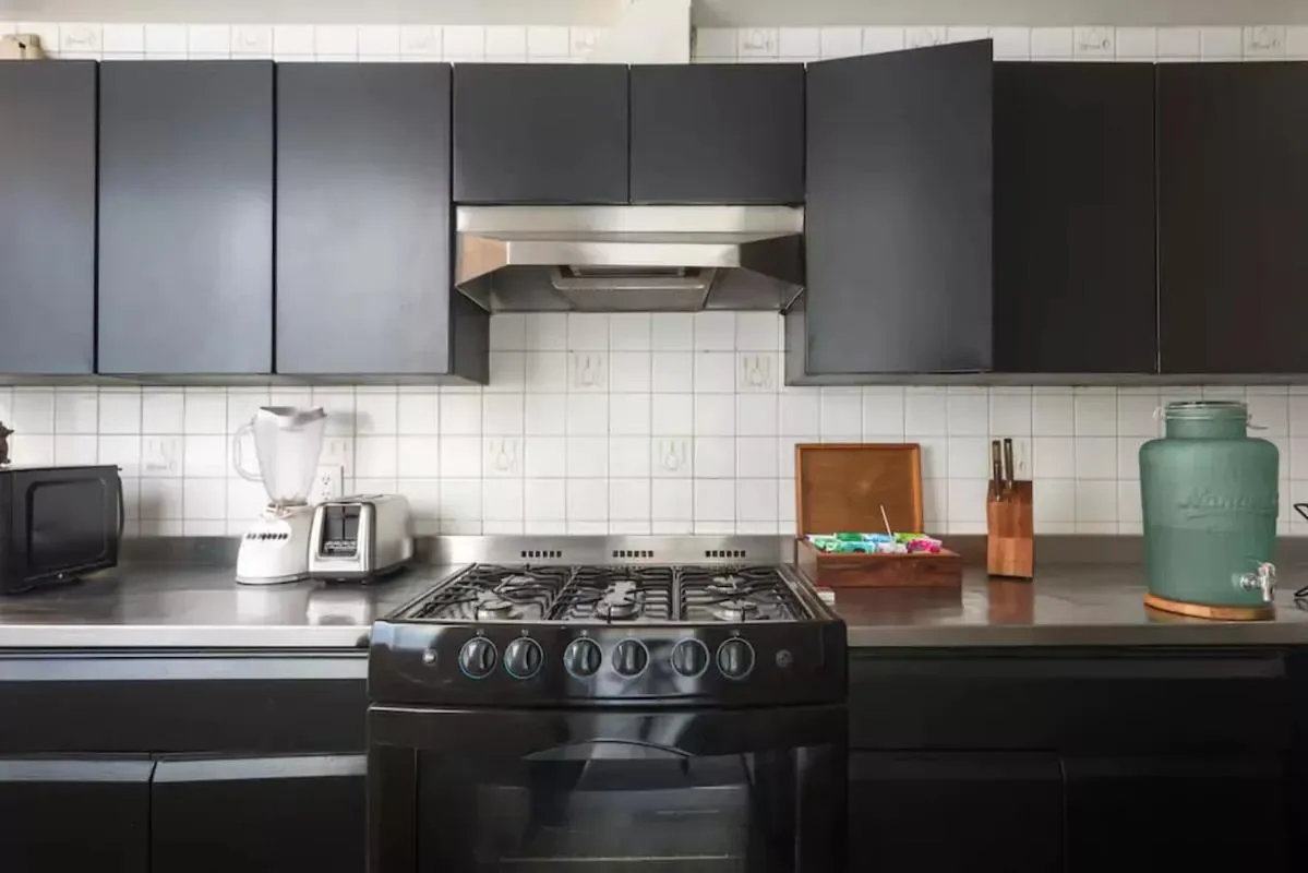 Modern 4BR w/ Balcony in Heart of La Condesa