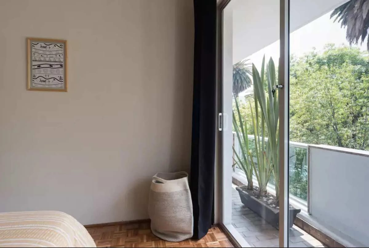 Modern 4BR w/ Balcony in Heart of La Condesa