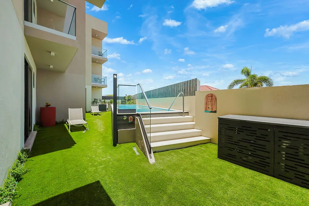 Lounge on the sunbed, take a dip in the rooftop pool, or soak in the warm tropical breeze—everything you need for a perfect afternoon.