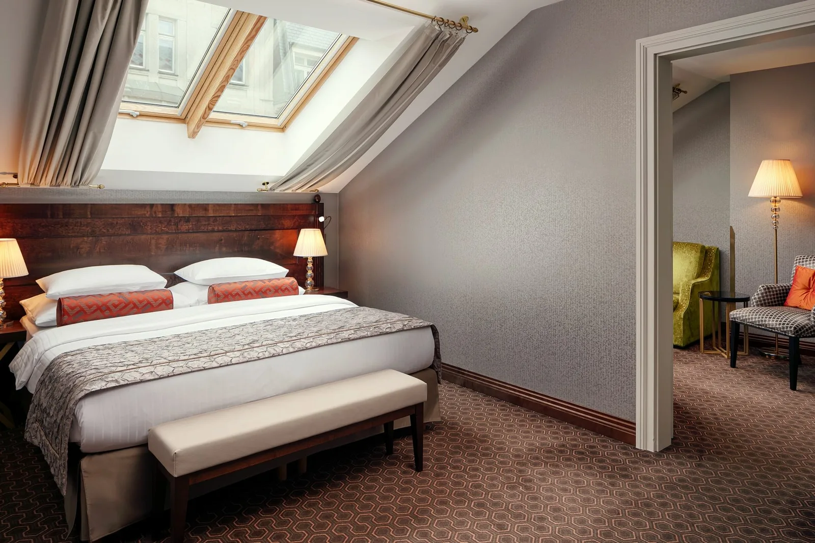 Martini Suite bedroom