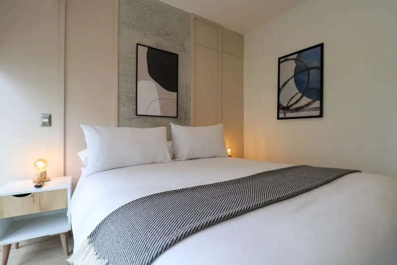 2BR with Balcony in Luxury Building Barranco
