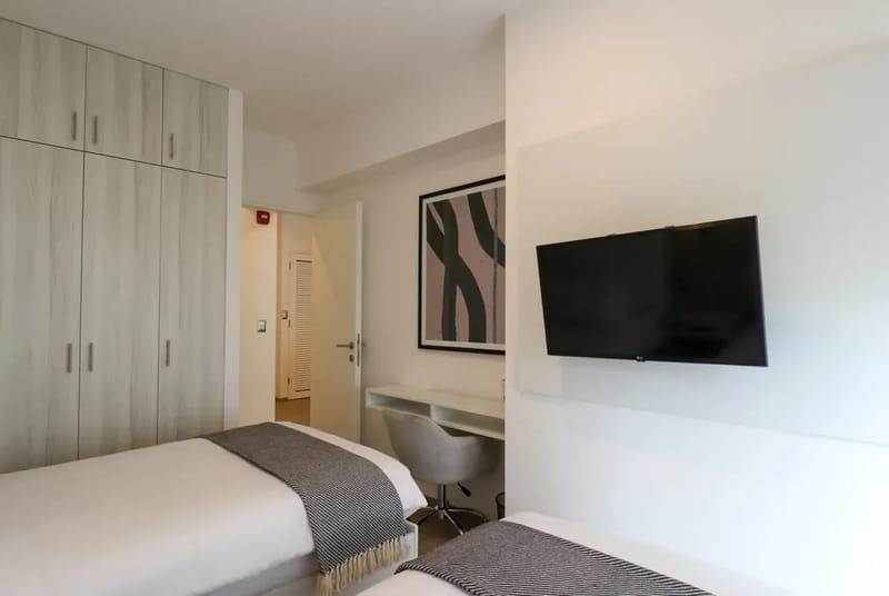 2BR with Balcony in Luxury Building Barranco