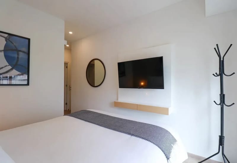 2BR with Balcony in Luxury Building Barranco