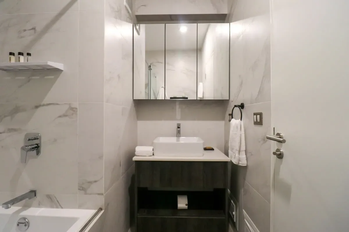 2BR with Balcony in Luxury Building Barranco