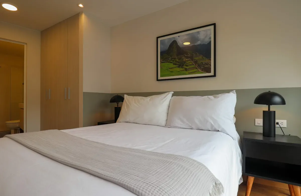 Lovely 2BR w/ Balcony  in Miraflores