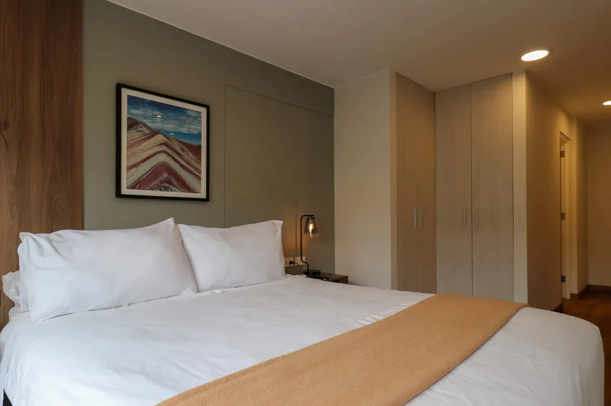 Lovely 2BR w/ Balcony  in Miraflores
