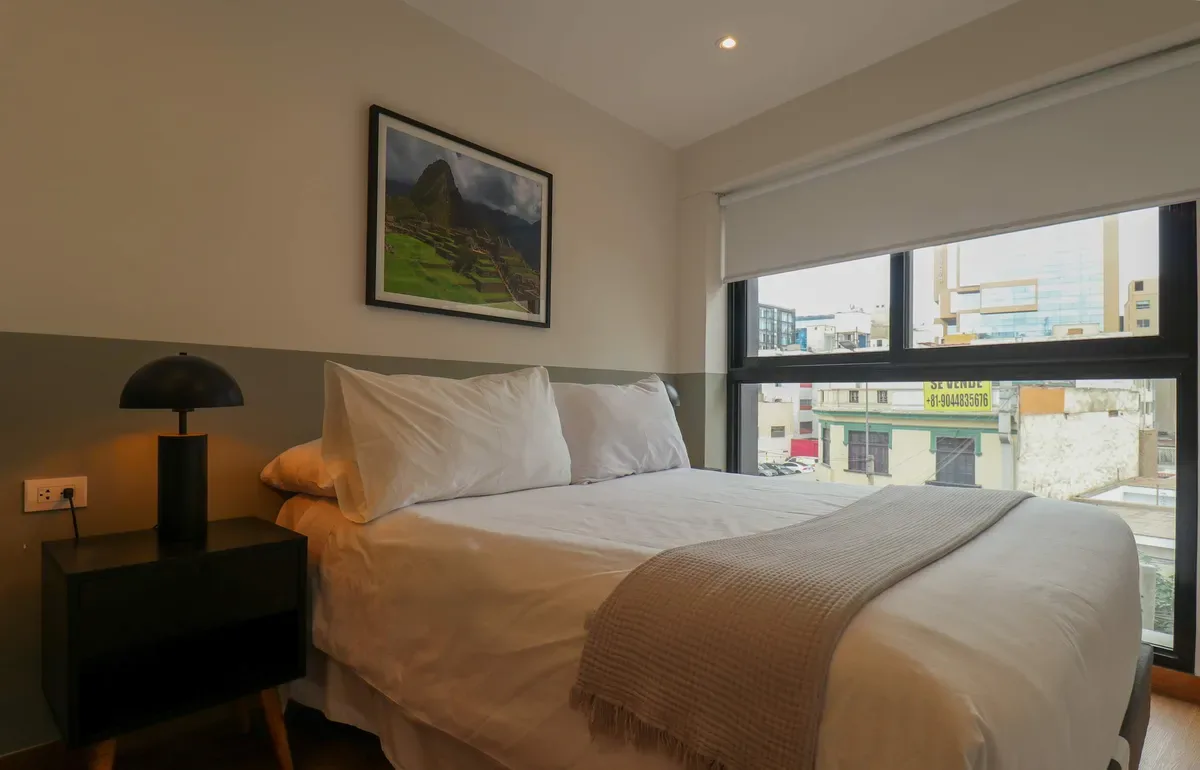 Lovely 2BR w/ Balcony  in Miraflores
