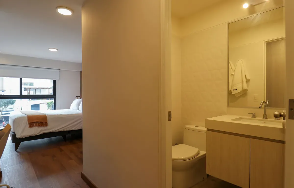 Lovely 2BR w/ Balcony  in Miraflores