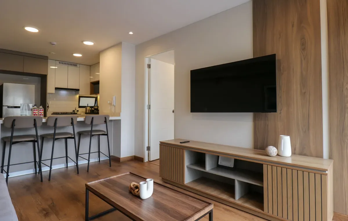 Lovely 2BR w/ Balcony  in Miraflores