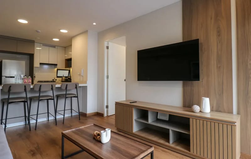 Lovely 2BR w/ Balcony  in Miraflores