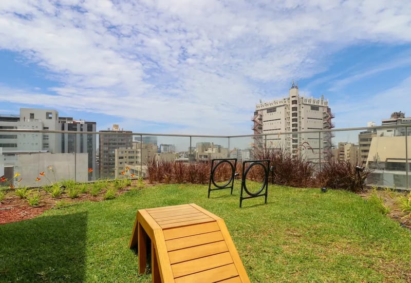 Lovely 2BR w/ Balcony  in Miraflores