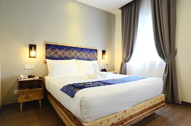 Standard queen room