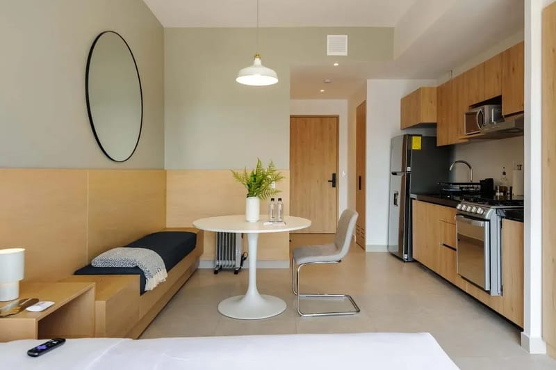 Deluxe Loft w/ Balcony in Tabacalera