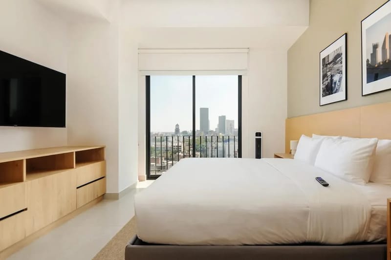 Deluxe Loft w/ Balcony in Tabacalera
