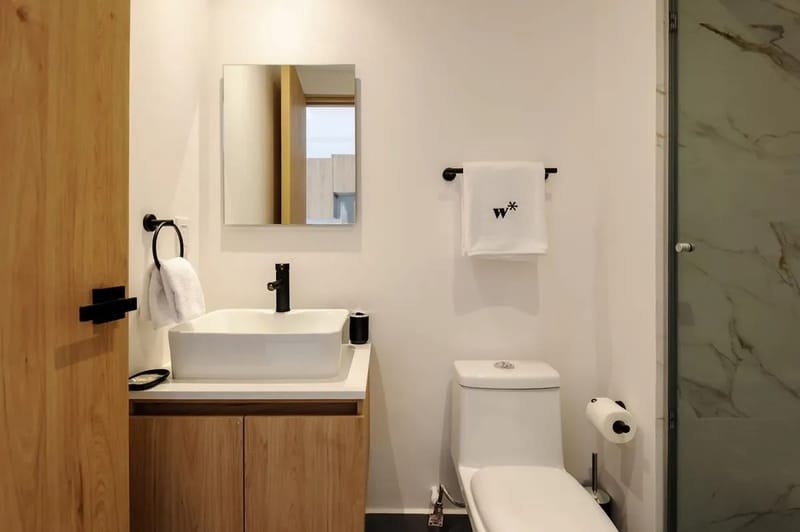 Deluxe Loft w/ Balcony in Tabacalera