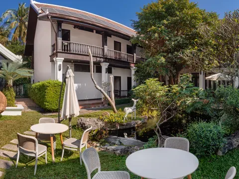 Hotel garden.