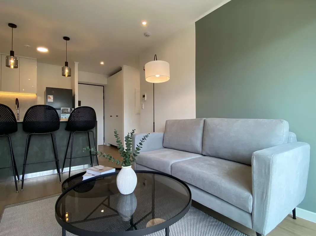 Deluxe 2BR w/ Balcony & View in Miraflores