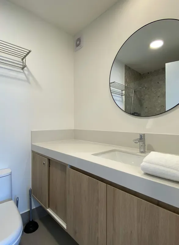 Deluxe 2BR w/ Balcony & View in Miraflores