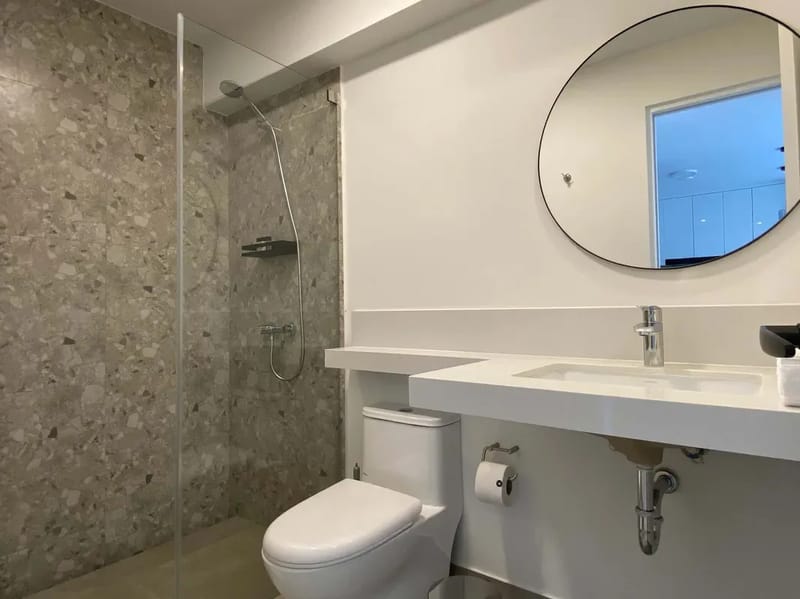Deluxe 2BR w/ Balcony & View in Miraflores