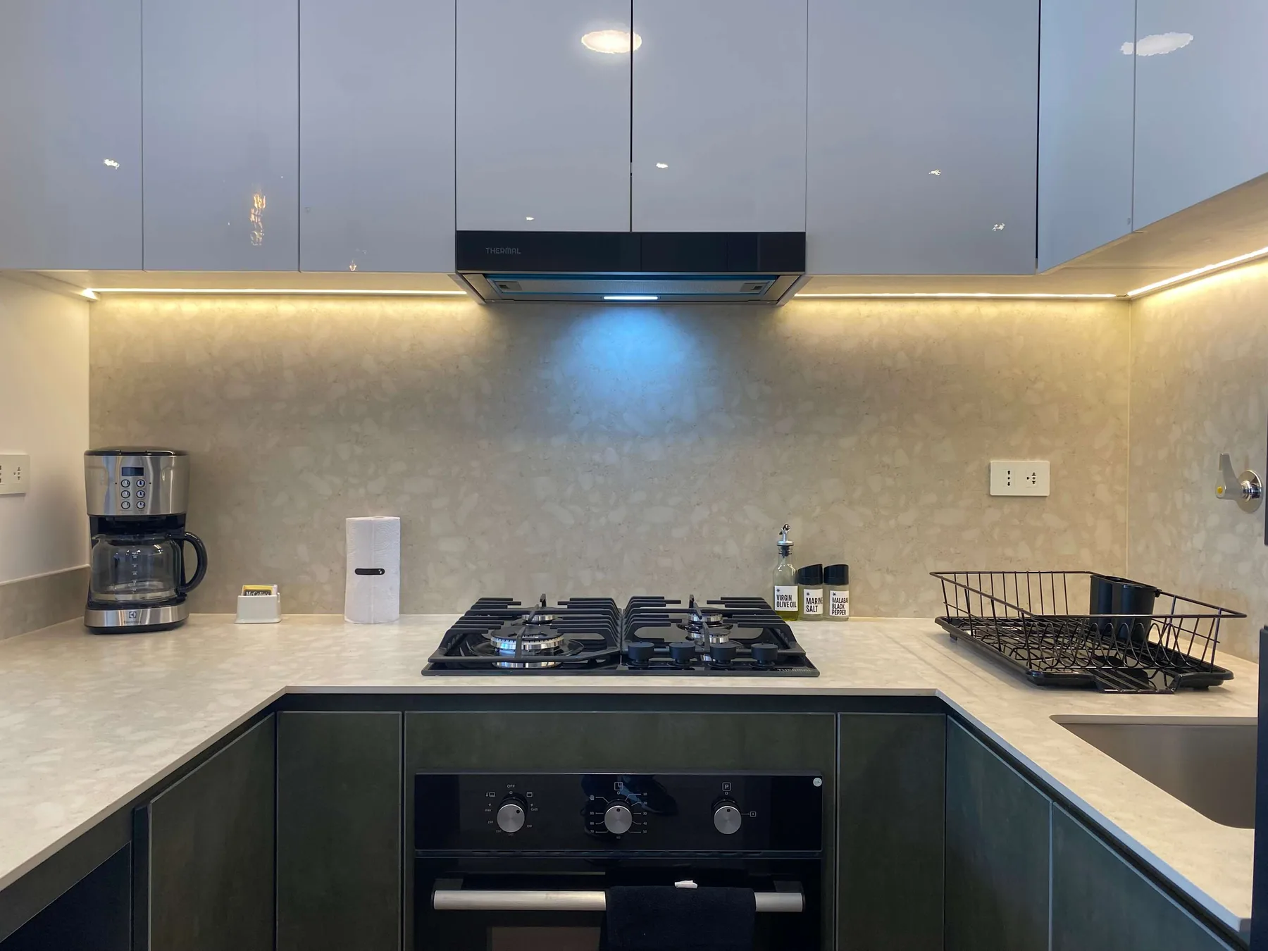 Deluxe 2BR w/ Balcony & View in Miraflores