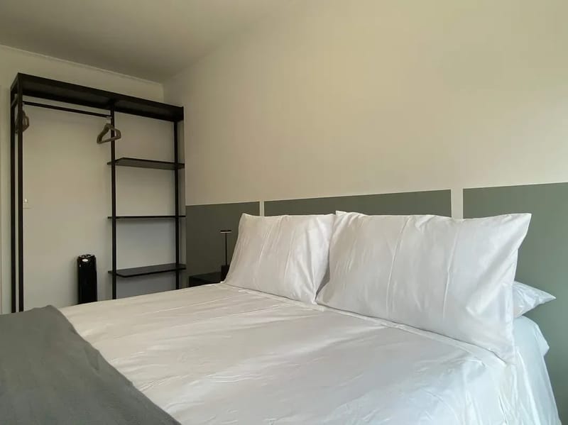 Deluxe 2BR w/ Balcony & View in Miraflores