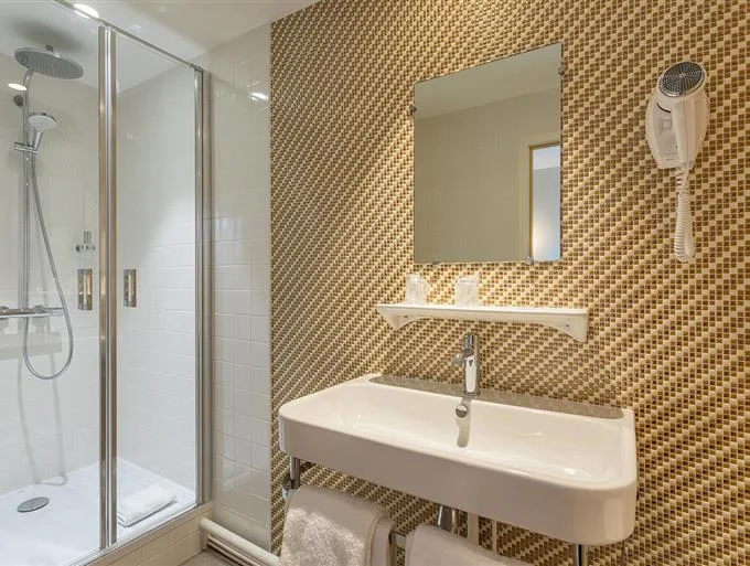 Comfort-room bathroom