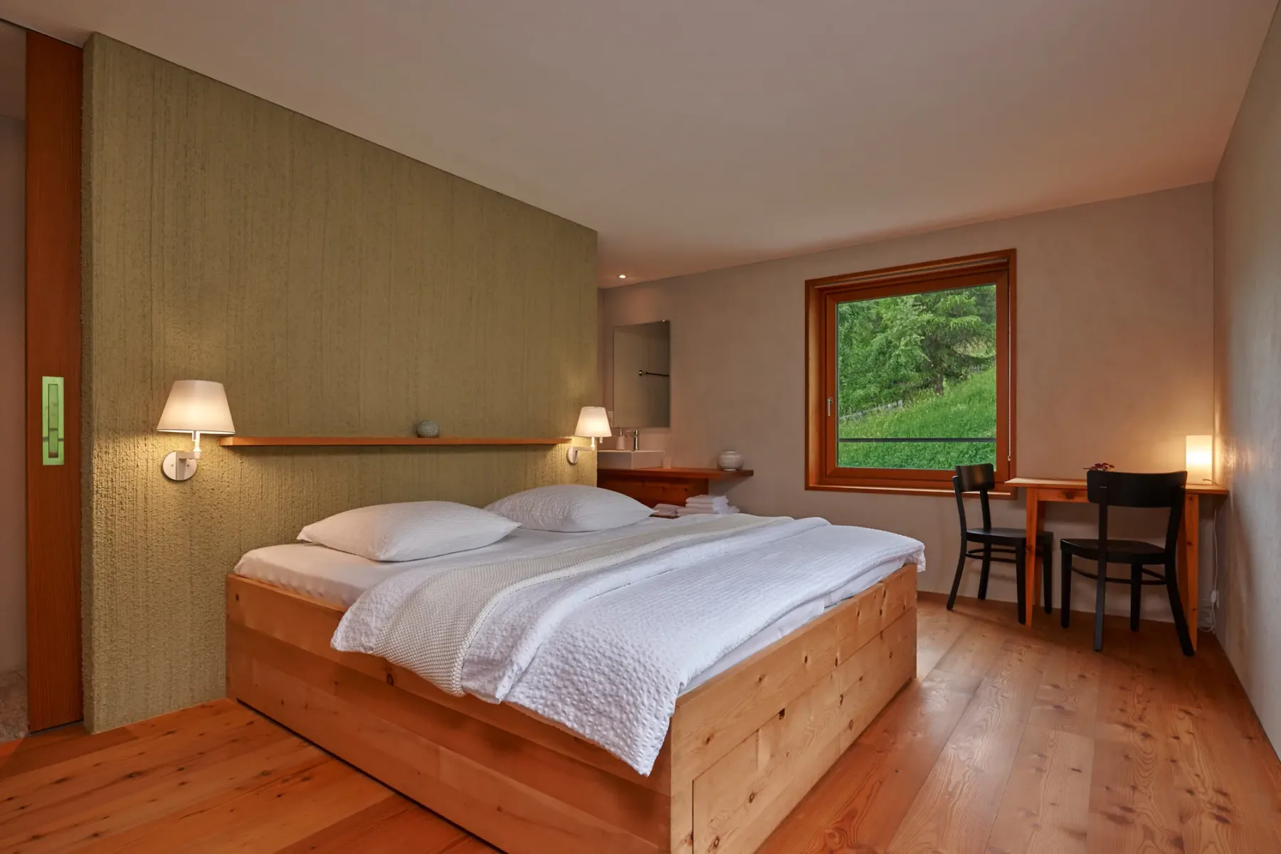 Piz Beverin standard double room