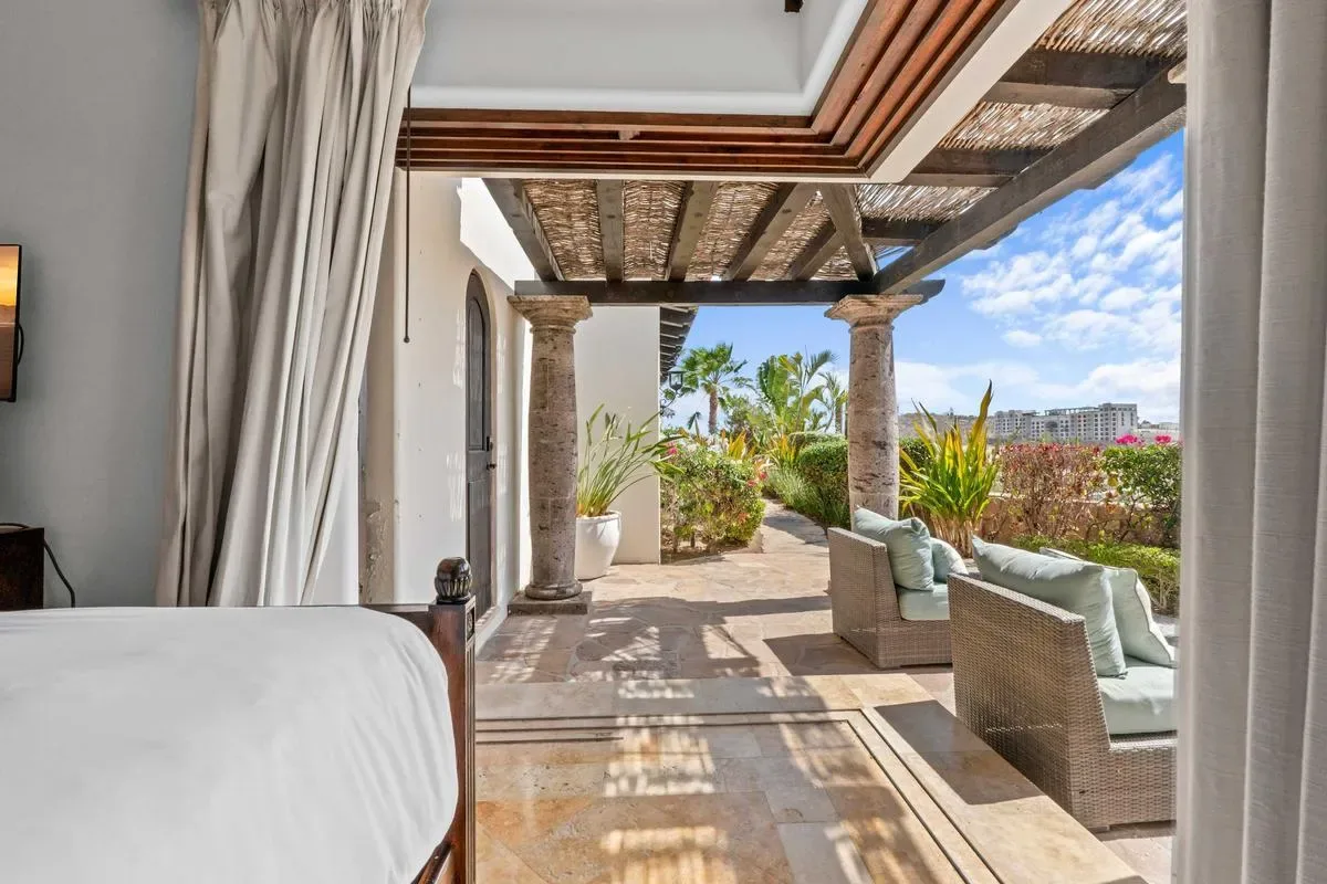 Sun-Kissed 6BR Villa w/ Great Terrace & Pool